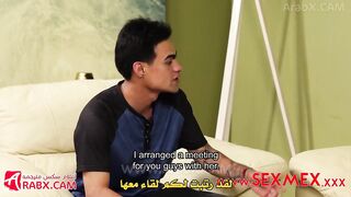سكس مترجم - ولد ديوث يحضر اصدقائه لمضاجعة أمه - سكس امهات