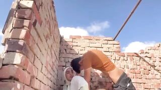 شاب هايج مع جارته المحجبة ينيكها فوق السطوح سكس مصري محجبات ixxx
